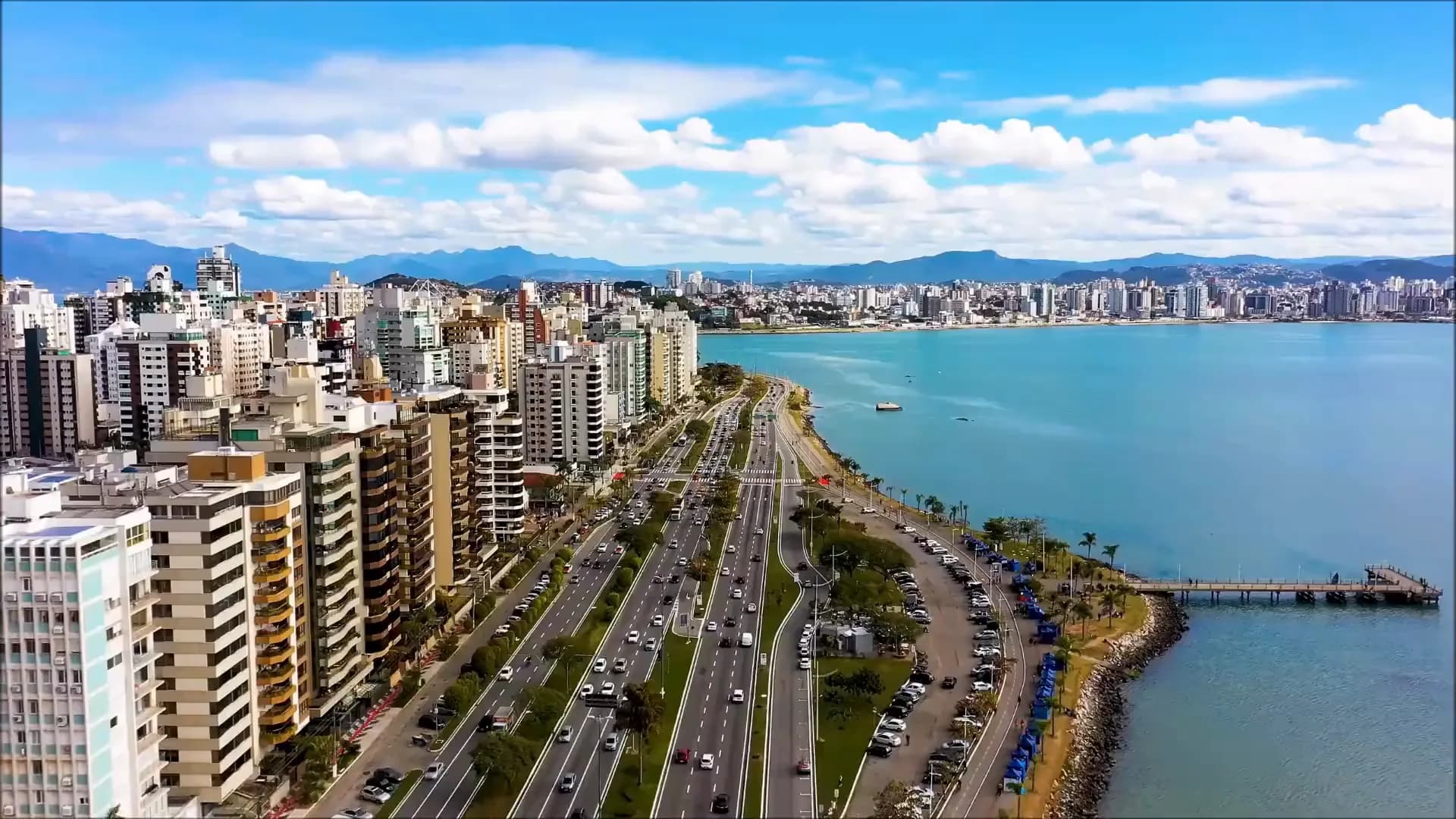 Costanera de Florianópolis desde el aire